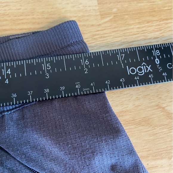 KUHL Women’s Grey Hiking Shorts Size 10 - Picture 4 of 9